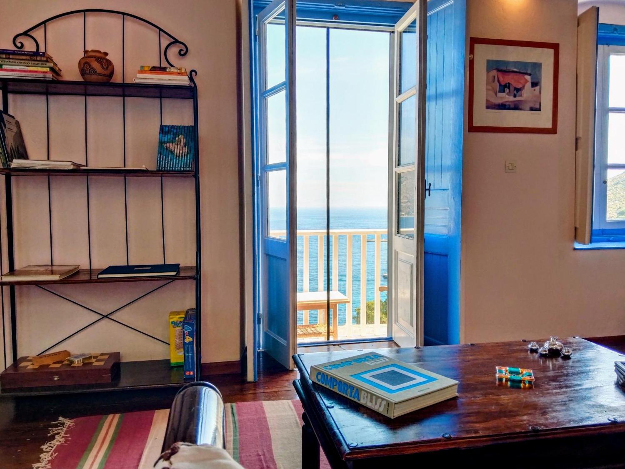 Elegeo Rockhouse Villa Agia Marina  Luaran gambar